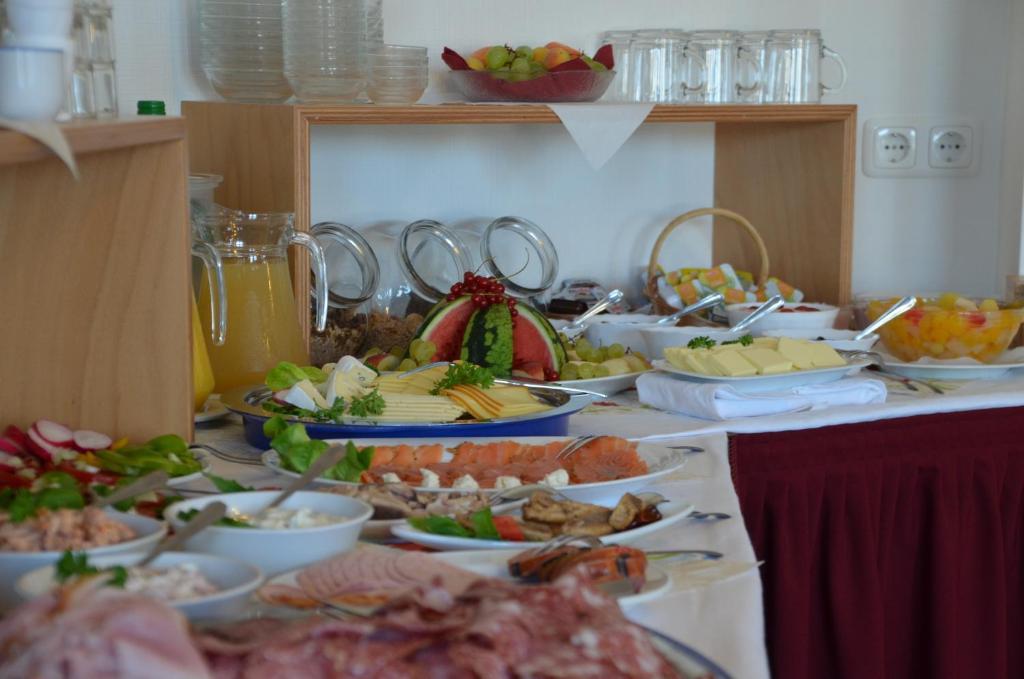 Hotel Zur Bruecke ไกรฟ์สวัลด์ ภายนอก รูปภาพ